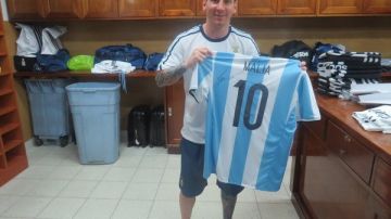 Lionel Messi con playera de Argentina