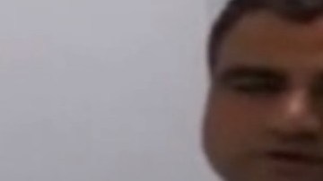 Nadeem Quraishi durante la confesión al oficial