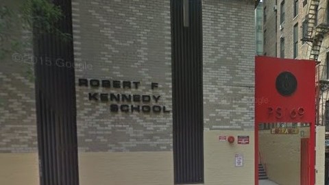 La escuela pública Robert F. Kennedy (169) en la calle 88 East, no cuenta con detector de metales.