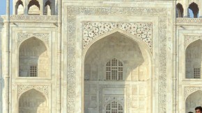 El prometido de la actriz le pidió matrimonio hace cuatro meses durante unas románticas vacaciones en Dubai.