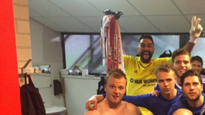 El Almere City colgó la imagen en sus redes sociales en donde invitan a los aficionados a encontrar las diferencias con la original.