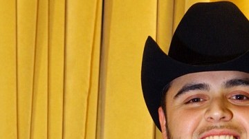 El cantante Gerardo Ortiz desestimó las críticas de que ha sido objeto el video que acusa de maltrato y violencia contra la mujer y de fomentar feminicidios.