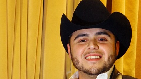 El cantante Gerardo Ortiz desestimó las críticas de que ha sido objeto el video que acusa de maltrato y violencia contra la mujer y de fomentar feminicidios.