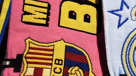Barcelona y Real Madrid se miden en el Camp Nou.