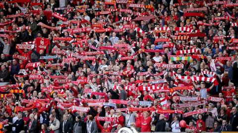 Anfield vibró una vez más, pero ahora al doble con las aficiones de Liverpool y Borussia cantando al unísono.