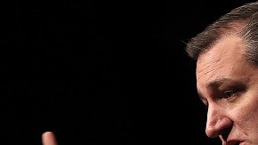 Ted Cruz considera que las personas transgénero son una amenaza para "nuestras esposas e hijas" (Photo by )