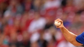 Jake Arrieta, de los Cachorros de Chicago, lanza durante el partido del jueves contra Cincinnati, al que dejó sin hit ni carrera.