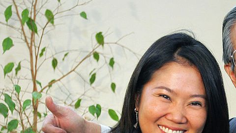 Cuando Alberto Fujimori se divorció de su esposa Susana Higuchi, la actual candidata Keiko Fujimori, ejerció de primera dama.