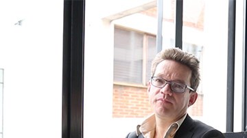 Alejandro Valencia y Ángela Buitrago señalaron que el tema de las víctimas aún no se resuelve en México.