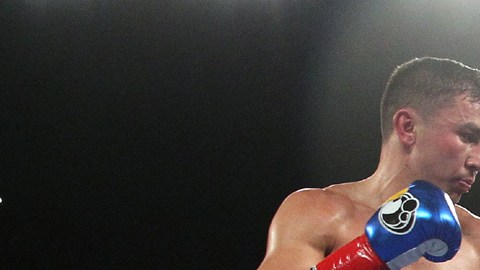 Gennady Golovkin termina a su retador Dominic Wade en la pelea del sábado en Los Ángeles. Fue el nocaut 22 en fila para el campeón.