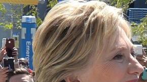 La precandidata presidencial demócrata Hillary Clinton ante sus seguidores. Tiene especial arrastre entre las mujeres.