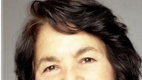 Dolores Huerta (i) y Rosario Dawson (d).