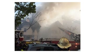 El fuego ocurrió en la 270 de Arlington cerca de Linwood Street en Cypress Hills, Brooklyn