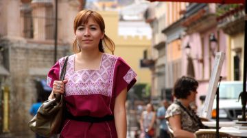 Isabel Puente camino a la Universidad de Guanajuato, donde presuntamente un académico la acosó sexualmente