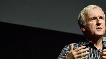 James Cameron anunció ayer que su exitosa película "Avatar" tendrá cuatro secuelas.