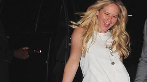 Sophie asegura que pese a ser una de las actrices más famosas del mundo, Lawrence tiene los pies en la tierra.