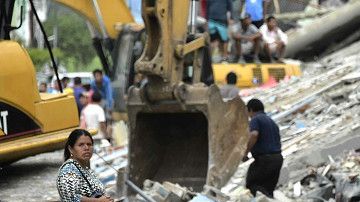 En en pueblo no hay cuadra que no haya sido destruida.