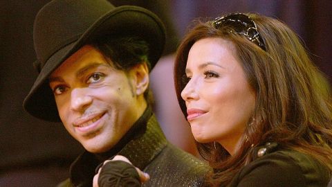 Prince y Eva Longoria disfrutando de un partido de baloncesto en Las Vegas en 2007.