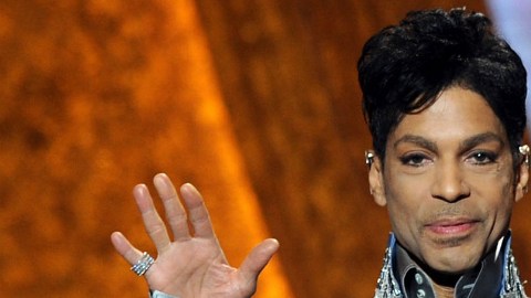 Casi 700 personas han salido en búsqueda de una porción de la herencia de Prince.
