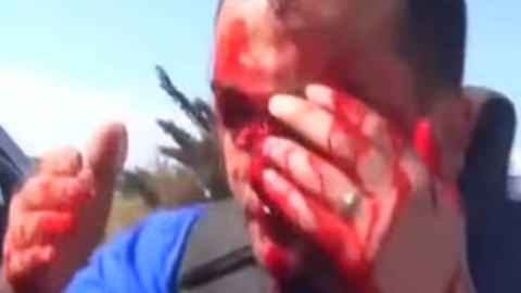 El incidente ocurrió justo cuando el reportero terminaba de narrar.