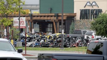 El restaurante Twin Peaks, la escena de un tiroteo entre bandas de motoristas, en Waco, Texas, aparece en esta foto del 18 de de mayo de 2015.