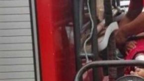 Fuerza Tarea Humanitaria de Venezuela acapara titulares tras rescatar sobreviviente 13 días después del terremoto en Ecuador.