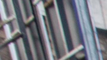 Policías antimotines hondureños desalojan una manifestación de pobladores indígenas lencas que se encuentran frente a la Casa Presidencial en Tegucigalpa, hoy lunes 9 de mayo de 2016.