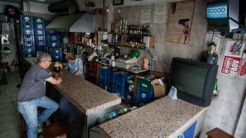 Los trabajadores de Empresas Polar, principal productora privada de alimentos en Venezuela y responsable del 80 % de la industria cervecera en el país, se encuentran custodiando las cuatro plantas productoras de cerveza porque temen que el Gobierno tome las instalaciones.