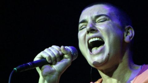 Sinéad O'Connor salió a dar un paseo en bicicleta el domingo por la mañana.