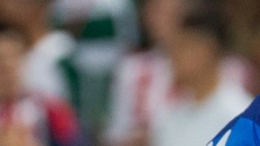 Rodolfo Cota, el portero de Chivas, no ha dejado al América abrir el marcador.