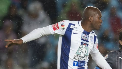 El defensa de los Rayados se disculpó por la acción tan desafortunada.