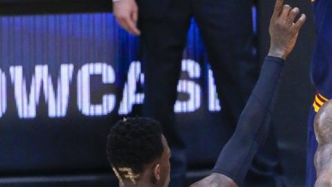 LeBron James es odiado por rehuir al juego físico.