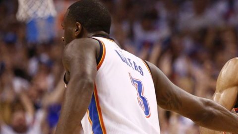 El Thunder de Oklahoma está exhibiendo lo peor del equipo sensación de la NBA, los Warriors.
