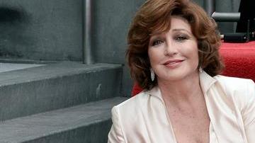 Angélica dedicó su reconocimiento a México.