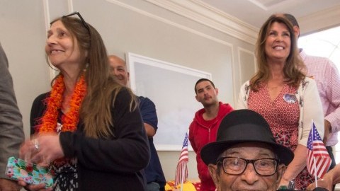 Alfonso González es prueba que nunca es tarde para terminar tus estudios. /CORTESIA DE USC