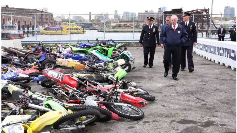 Bill Bratton junto a otros altos funcionarios del NYPD