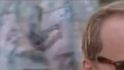 Ladell, ahora de 20 años, afirmó que Thor le quitó no sólo su virginidad, sino también parte de su vida.
