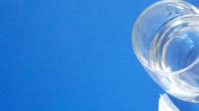 Una cena de papel periódico no tiene mucho valor nutritivo.