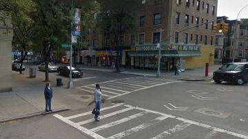 Un joven de 19 años fue encontrado baleado en la calle Crotona Ave, cerca de la 187, en El Bronx y falleció poco después en el hospital Barnabas.