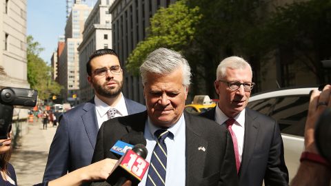 ex líder de la mayoría del Senado estatal Dan Skelos irá 5 años a la cárcel.