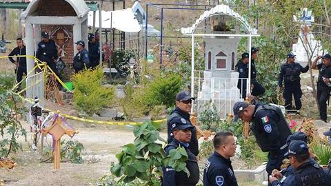 Los restos fueron trasladados a un panteón de Cuautla, Morelos.