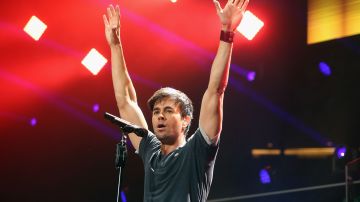Enrique Iglesias estuvo la semana pasada en Europa, de gira con su 'Sex and Love Tour' y promocionando su nuevo sencillo, 'Duele el corazón'.