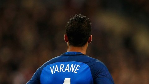 Raphael Varane se perdió de dos grandes competencias en cuestión de días.