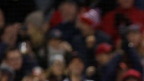David Ortiz festeja con suma emoción su jonrón del viernes contra los Yankees. El batazo tenía detrás una linda historia.