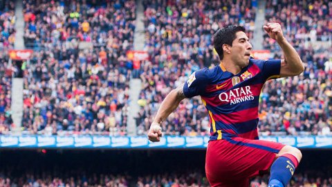 Luis Suárez anotó dos goles ante el Espanyol y lidera el "Pichichi" con 35 tantos.