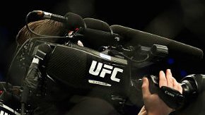 Josh Emmett no permitió que una fractura opacara su debut en la UFC.