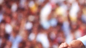 Diego Armando Maradona en la cancha del Estadio Azteca durante el Mundial México 86.