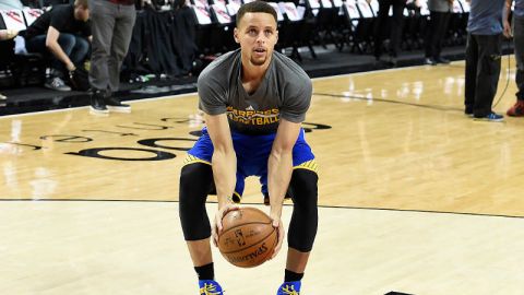 Curry recibiría este reconocimiento por decisión unánime.