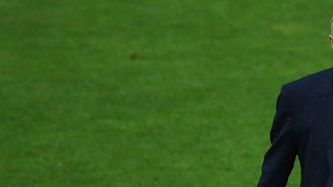 El sueldo que le ofrece el Fenerbahce es superior a lo que le daría el ManU.
