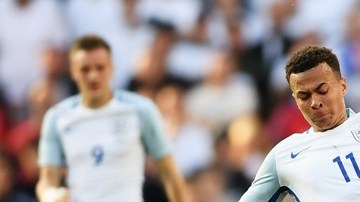 A los ingleses se les atragantaron los duros turcos en el Etihad Stadium.